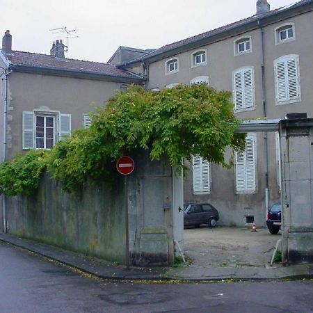 Appartement Historique Au Centre De Toul, Proche Cathedrale, Tous Services Inclus - Fr-1-584-74 Exterior photo
